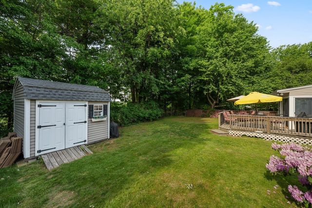 16 Mars Dr, Shrewsbury, MA 01545