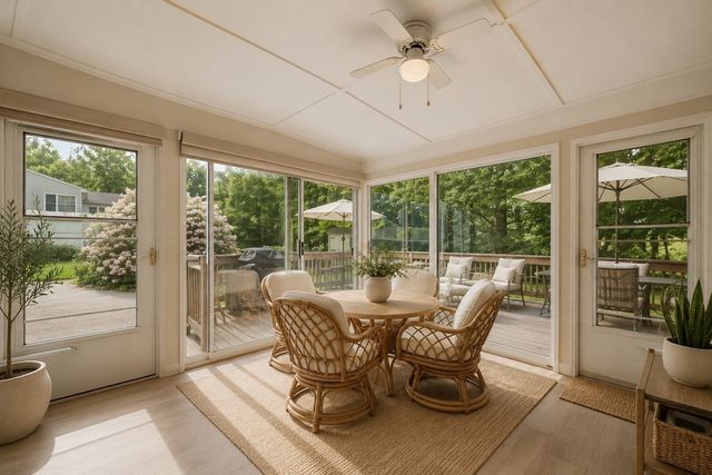 16 Mars Dr, Shrewsbury, MA 01545