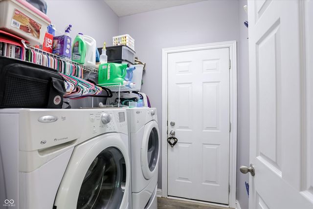 8112 Grassy Meadow Circle, Indianapolis, IN 46259