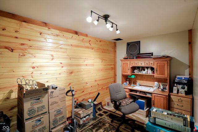 8112 Grassy Meadow Circle, Indianapolis, IN 46259
