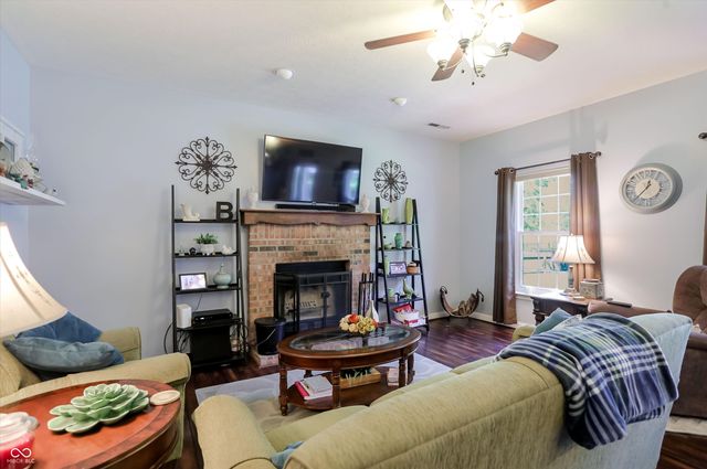 8112 Grassy Meadow Circle, Indianapolis, IN 46259