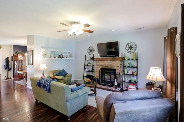 8112 Grassy Meadow Circle, Indianapolis, IN 46259