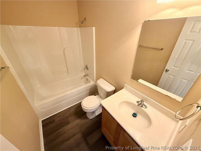 3332 Kenmont Lane E, Hope Mills, NC 28348