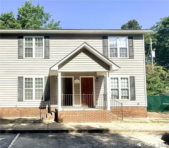3332 Kenmont Lane E, Hope Mills, NC 28348