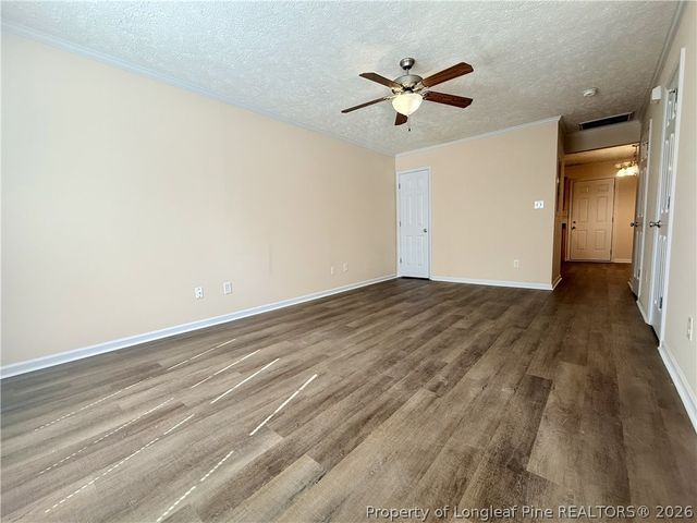 3332 Kenmont Lane E, Hope Mills, NC 28348