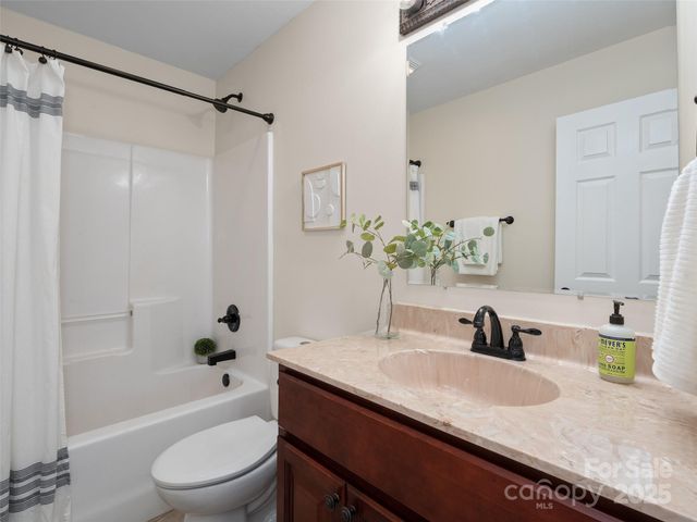 178 Locust Court, Arden, NC 28704