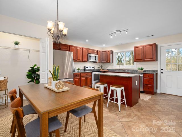 178 Locust Court, Arden, NC 28704