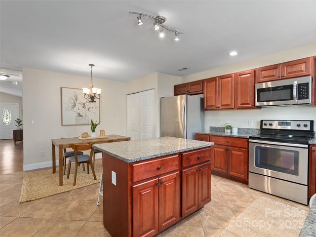 178 Locust Court, Arden, NC 28704