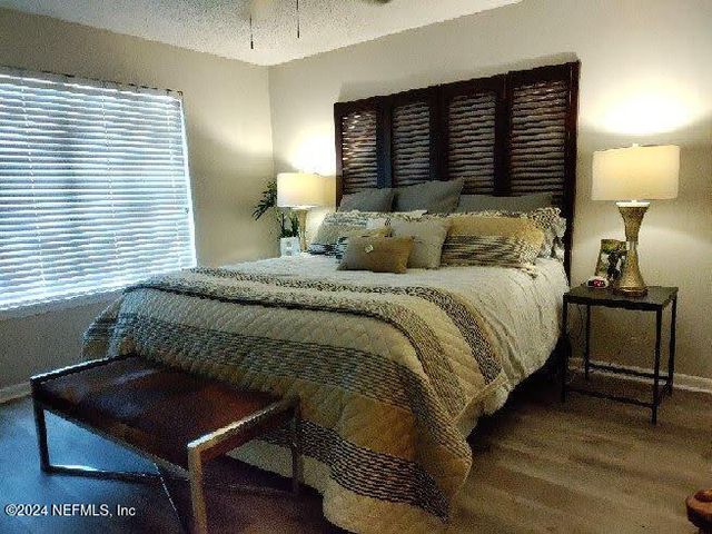 5482 STANFORD Road, Jacksonville, FL 32207