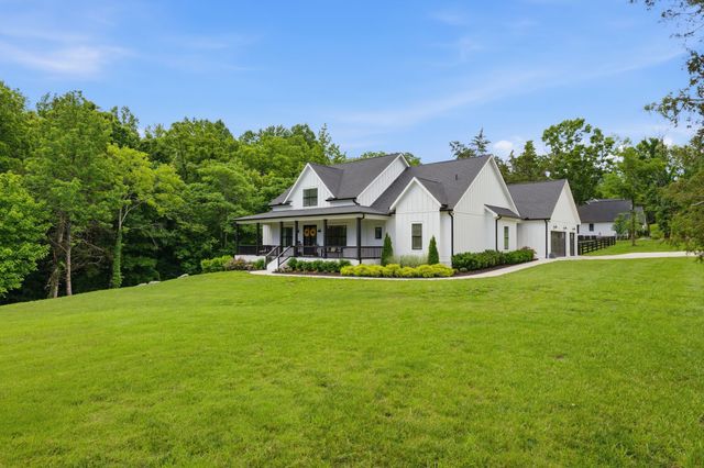 6000 Costello Farm Pvt Ln, Thompsons Station, TN 37179