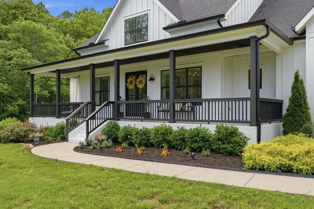 6000 Costello Farm Pvt Ln, Thompsons Station, TN 37179