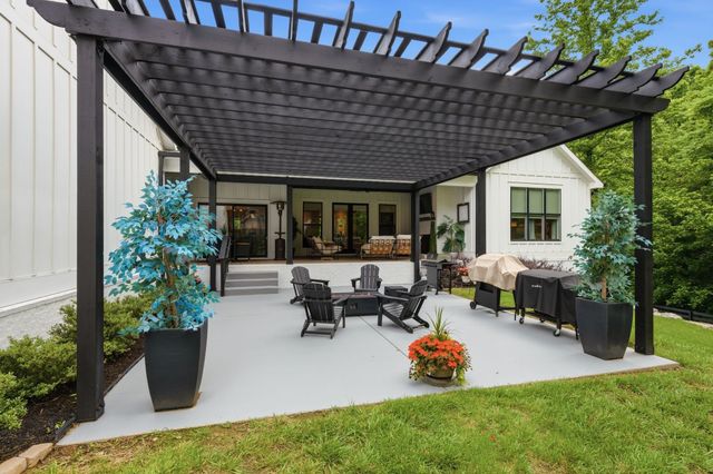 6000 Costello Farm Pvt Ln, Thompsons Station, TN 37179