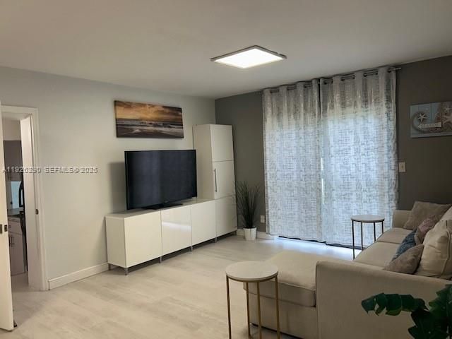 245 189th Ter 0, Sunny Isles Beach, FL 33160