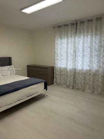 245 189th Ter 0, Sunny Isles Beach, FL 33160