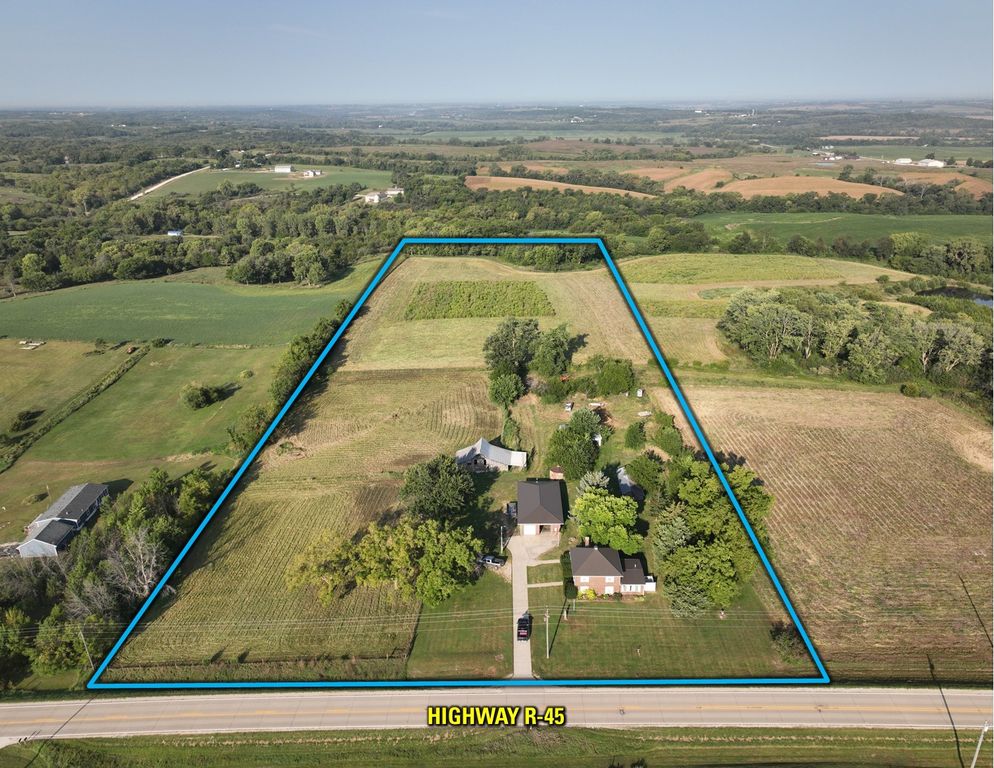 13450 R45 Highway, Prole, IA 50229