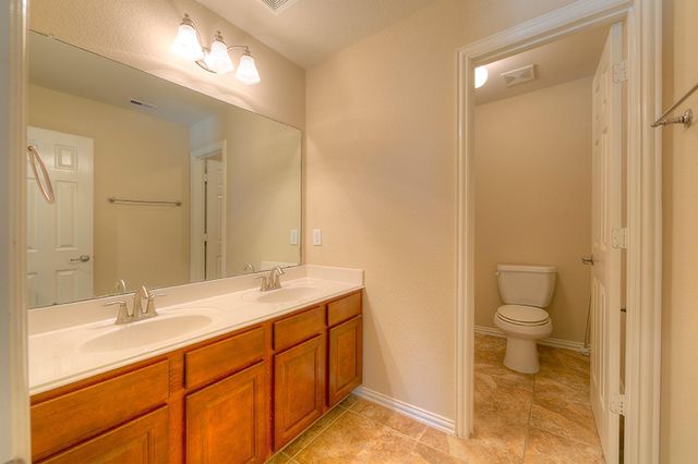 10 Quillwood Place, The Woodlands, TX 77354