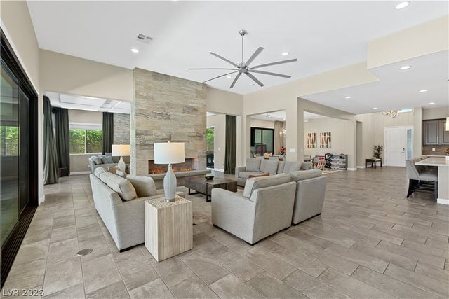 8479 Hickam Avenue, Las Vegas, NV 89129