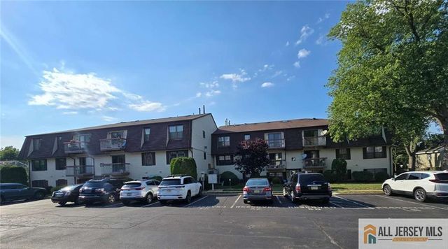 138 Orlando Street 138, Edison, NJ 08817