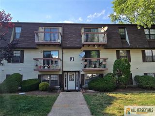 138 Orlando Street 138, Edison, NJ 08817
