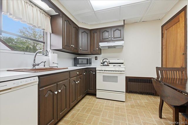 311 Carnation Avenue, Floral Park, NY 11001