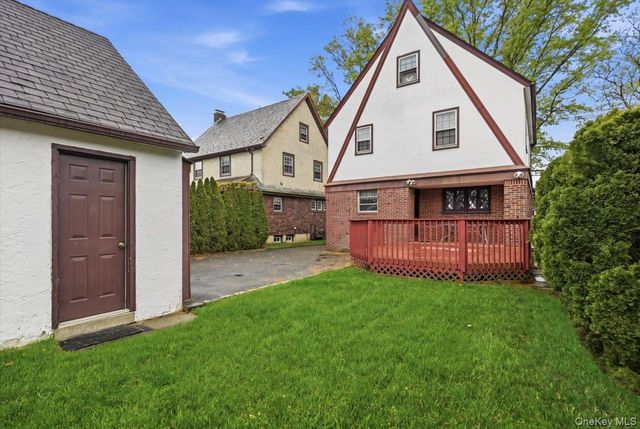 311 Carnation Avenue, Floral Park, NY 11001