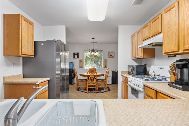 4331 E Oak Ave Avenue, Visalia, CA 93292