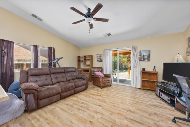 4331 E Oak Ave Avenue, Visalia, CA 93292