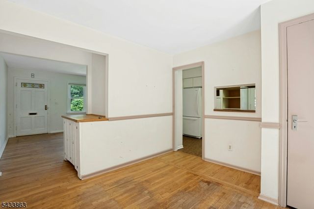 200 Runnymede Pkwy, New Providence Boro, NJ 07974