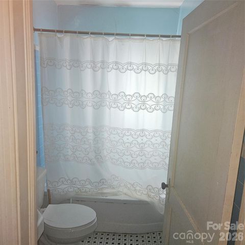 1040 Drummond Avenue, Charlotte, NC 28205