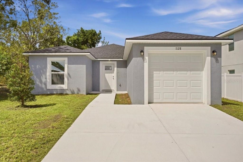 Image 1 of property listing at 1128 AVENUE K A, Haines City, FL 33844