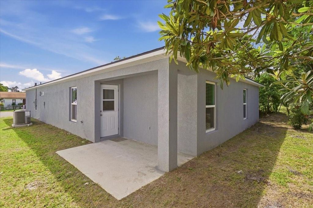 Image 20 of property listing at 1128 AVENUE K A, Haines City, FL 33844