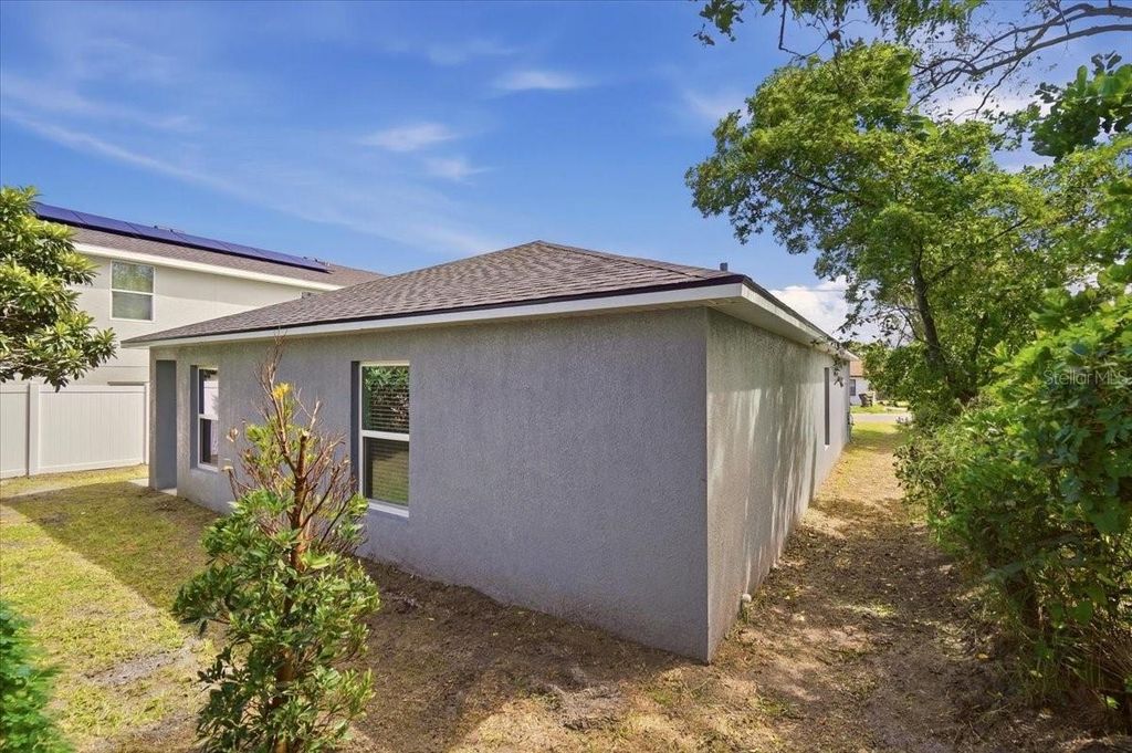 Image 25 of property listing at 1128 AVENUE K A, Haines City, FL 33844