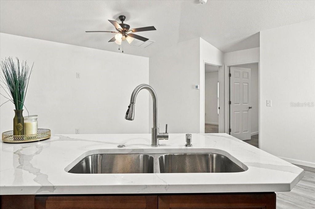 Image 8 of property listing at 1128 AVENUE K A, Haines City, FL 33844
