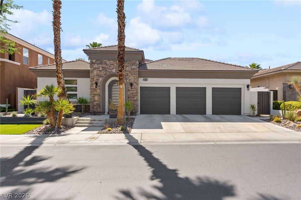 Image 3 of property listing at 2671 Turtle Head Peak Drive, Las Vegas, NV 89135