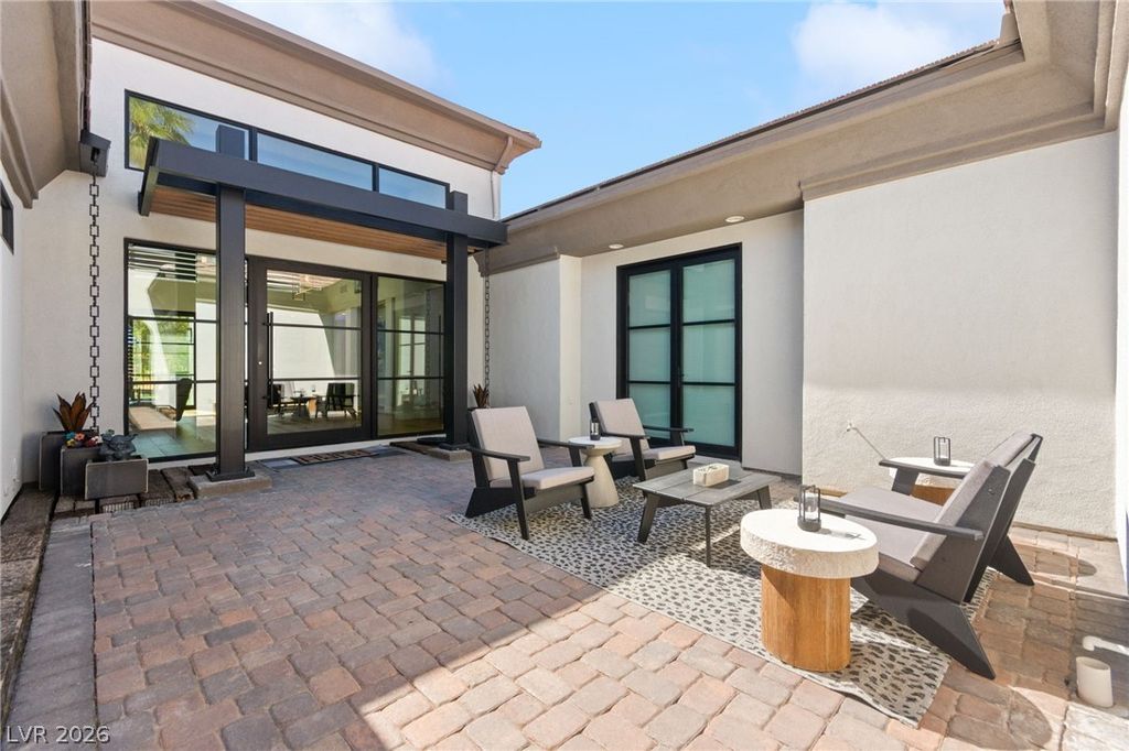 Image 8 of property listing at 2671 Turtle Head Peak Drive, Las Vegas, NV 89135