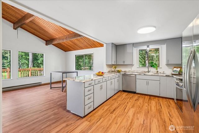 10706 Pioneer Drive, Anderson Island, WA 98303