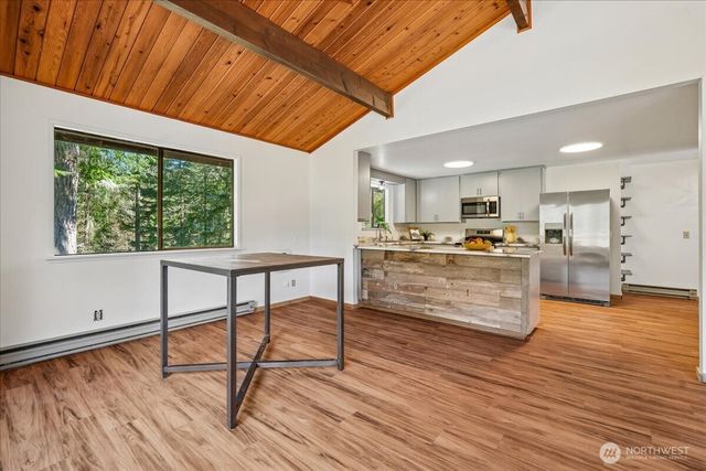 10706 Pioneer Drive, Anderson Island, WA 98303