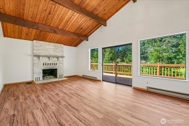 10706 Pioneer Drive, Anderson Island, WA 98303