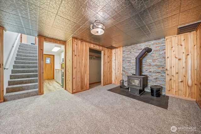 10706 Pioneer Drive, Anderson Island, WA 98303