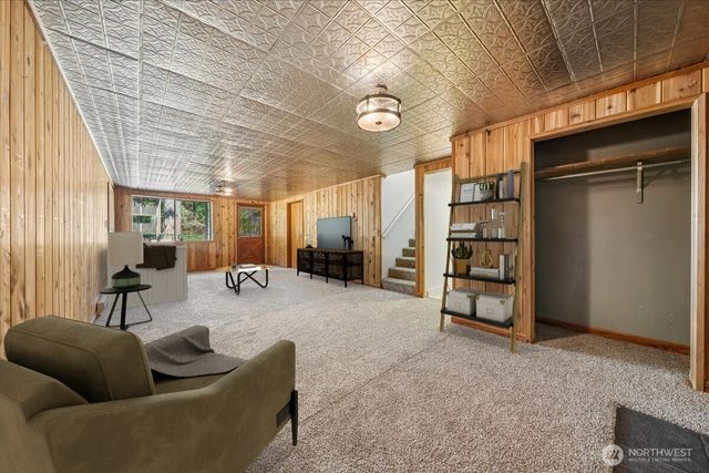 10706 Pioneer Drive, Anderson Island, WA 98303