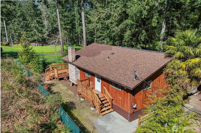10706 Pioneer Drive, Anderson Island, WA 98303