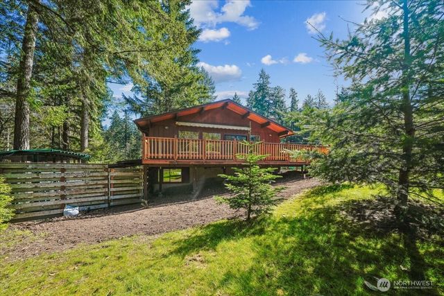 10706 Pioneer Drive, Anderson Island, WA 98303