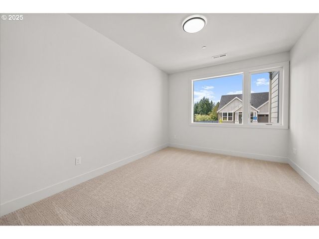 16705 Ne 38TH Ave, Vancouver, WA 98686