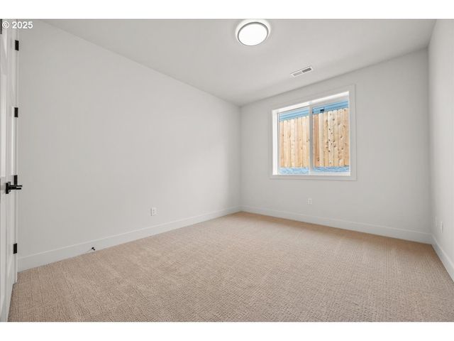 16705 Ne 38TH Ave, Vancouver, WA 98686