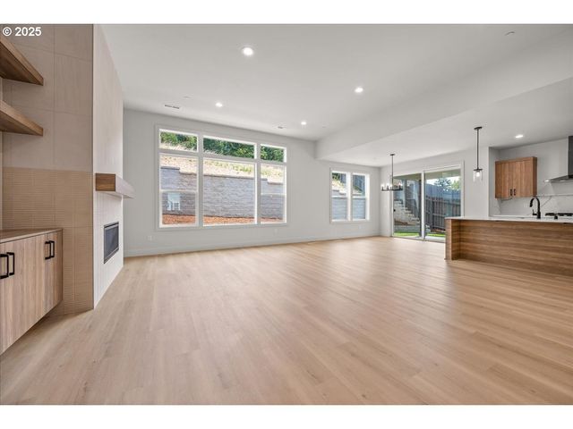 16705 Ne 38TH Ave, Vancouver, WA 98686