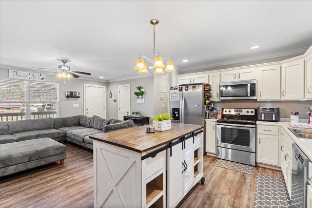 909 Hickory Street, Jasper, TN 37347