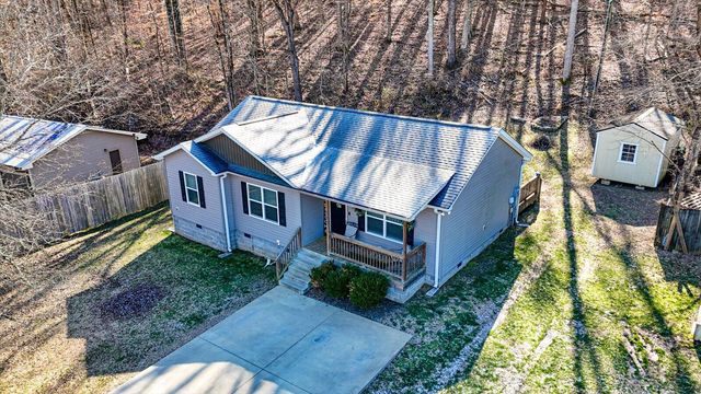 909 Hickory Street, Jasper, TN 37347