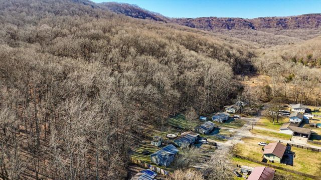 909 Hickory Street, Jasper, TN 37347