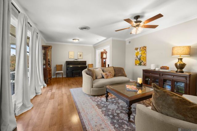 3055 Torrance Dr, Baton Rouge, LA 70809