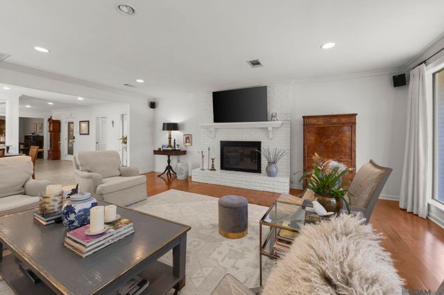 3055 Torrance Dr, Baton Rouge, LA 70809